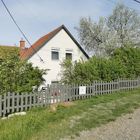 Messzikek Feriehus Egerszalók